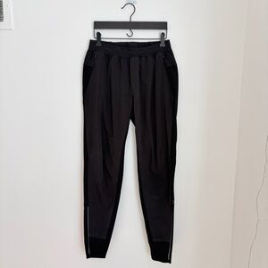 Lululemon // lightweight joggers